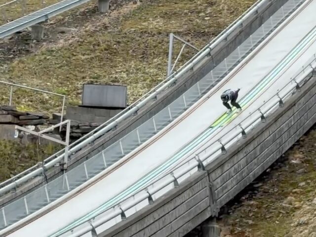 Enjoying the simple things in life: ski jumping and making ice cream 🍦😄

Productive past couple weeks of training, excited for first comp of the fall this weekend! 🇨🇭

#skijumping #usaskijumping #athlete #training #weloveourninjacreami